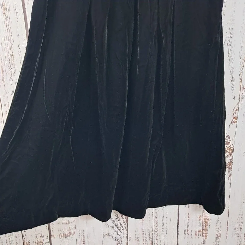 Vintage 70s JOHN MEYER 12 Black Velvet Maxi Skirt Gothic Victorian Dark Romantic